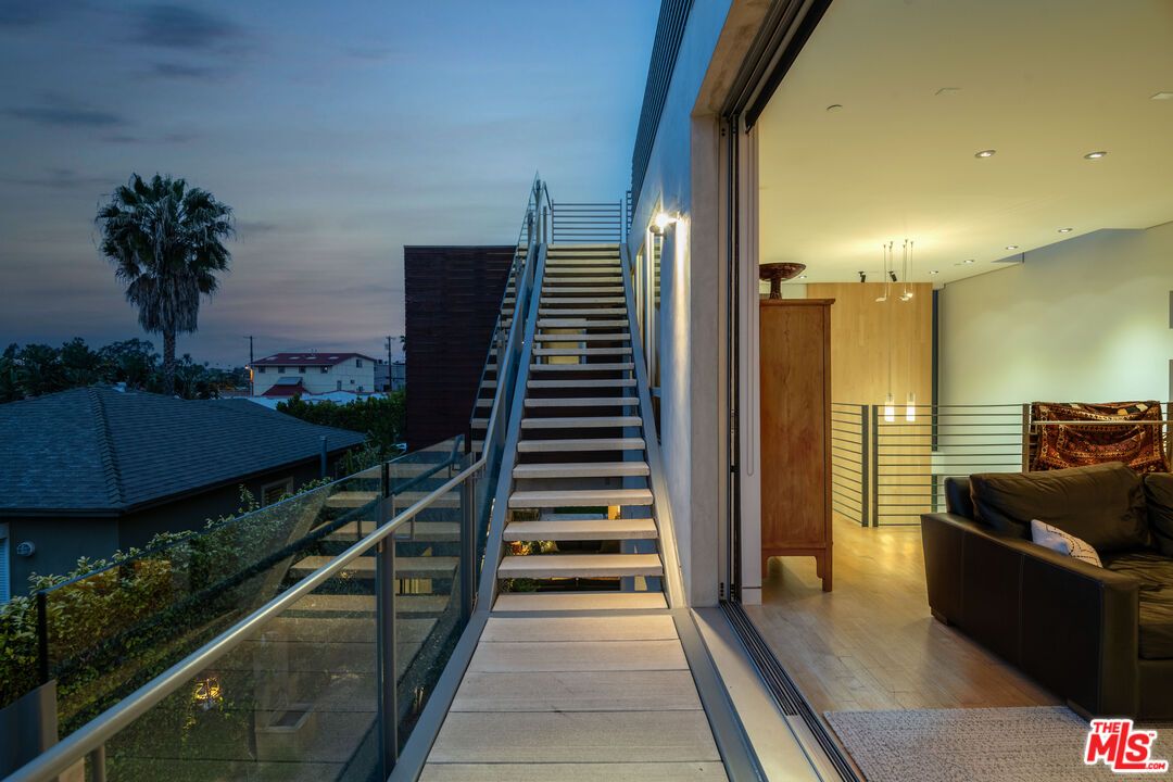 Exterior, Recessed Lighting