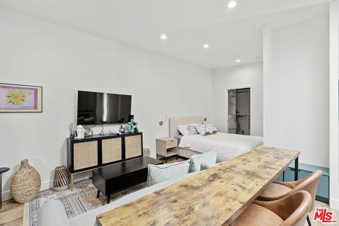 Bedroom, Interior, Living room, Recessed Lighting, Wood Texture Flooring