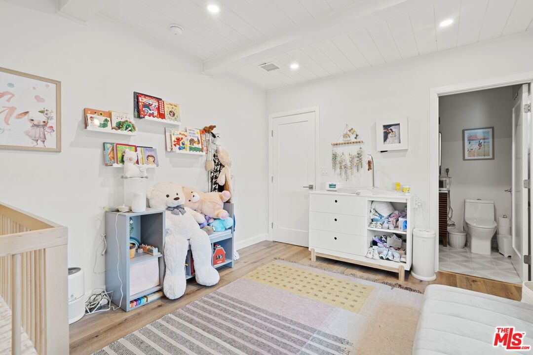 Bathroom, Interior, Recessed Lighting, Wood Texture Flooring