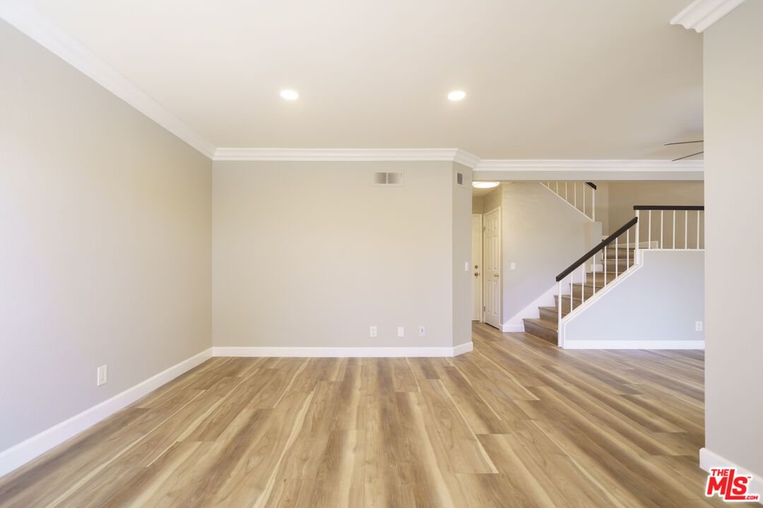 Empty room, Interior, Recessed Lighting, Wood Texture Flooring