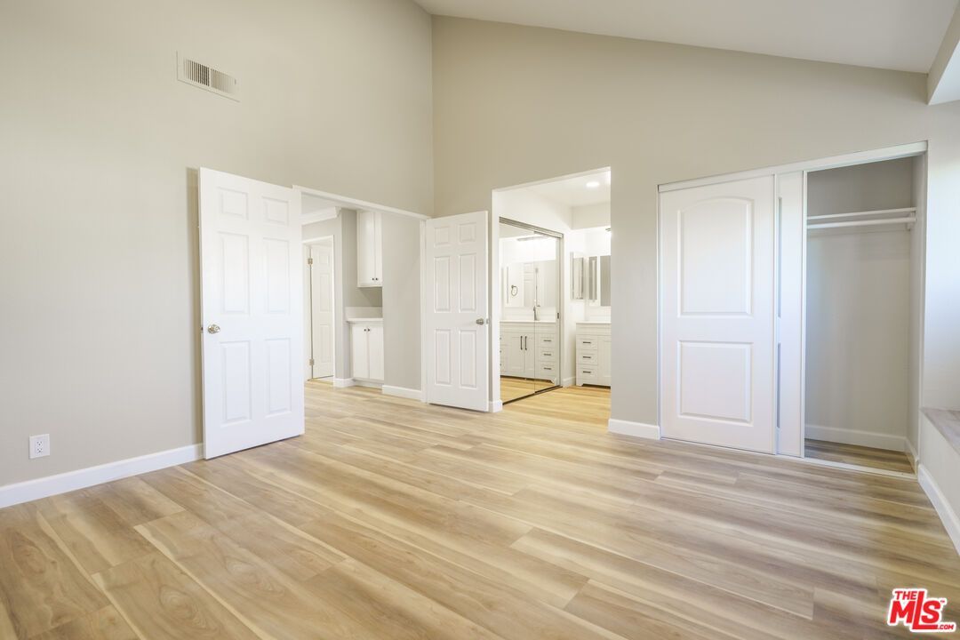 Empty room, Interior, Kitchen, Wood Texture Flooring