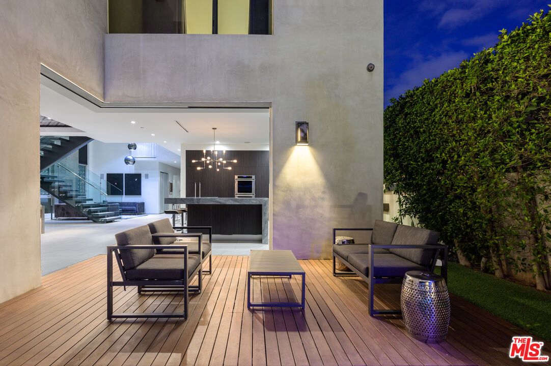 Exterior, Pendant Lights