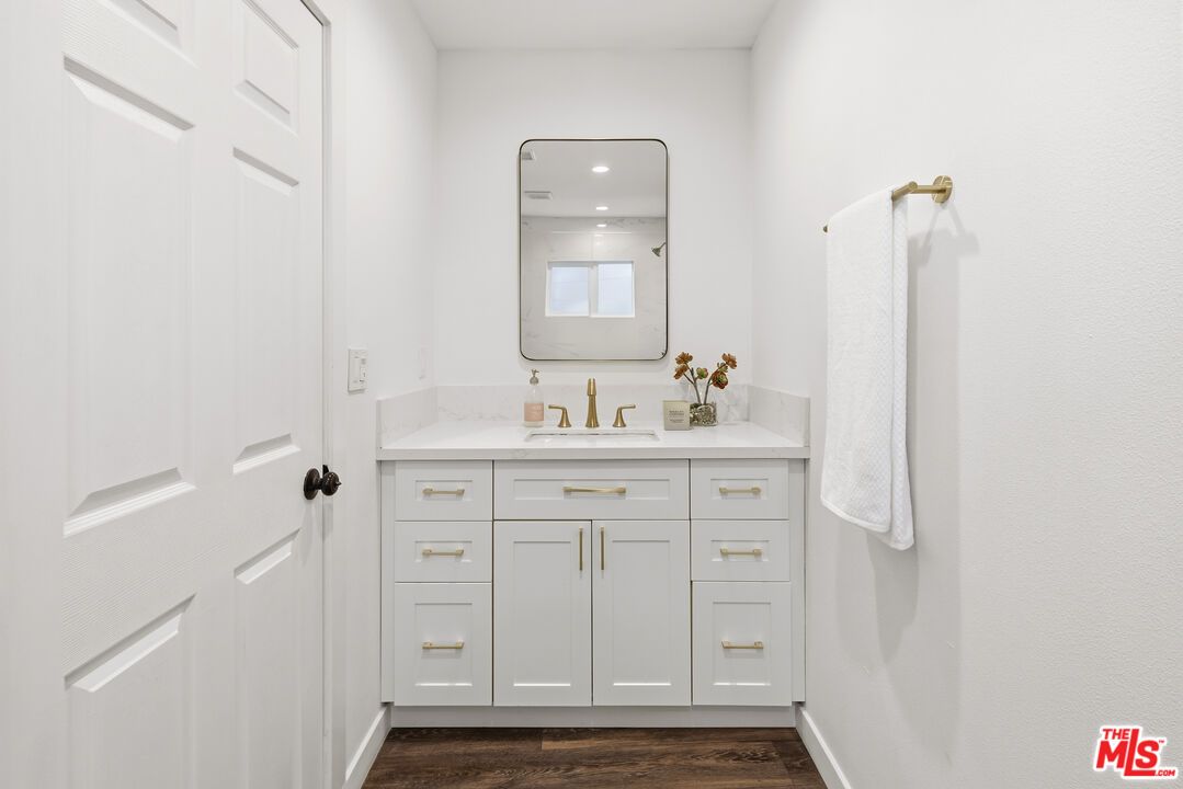 Bathroom, Interior, Recessed Lighting, Wood Texture Flooring