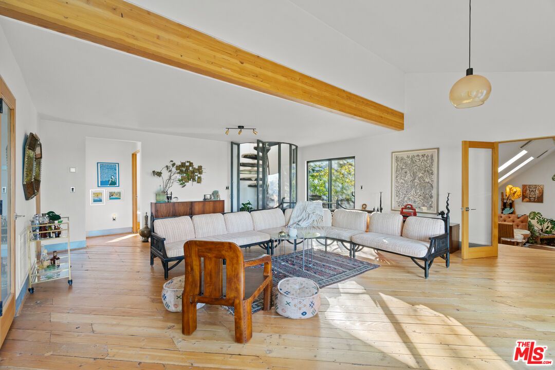 Interior, Living room, Pendant Lights, Wooden Beams, Wood Texture Flooring