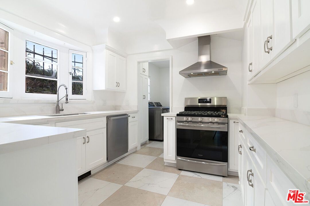 Interior, Kitchen, Marble, Recessed Lighting, Stainless Steel Appliances