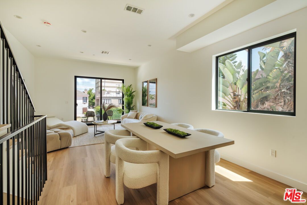 Dining room, Interior, Living room, Recessed Lighting, Wood Texture Flooring