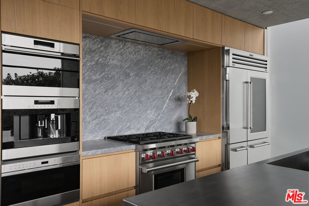 Interior, Kitchen, Stainless Steel Appliances