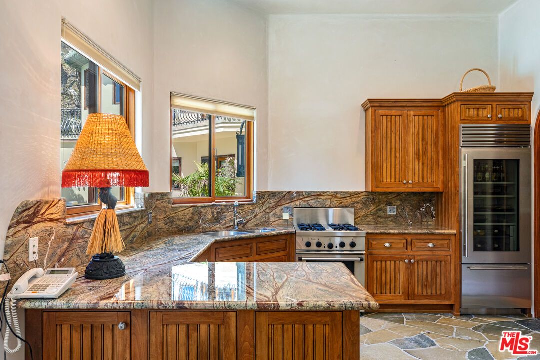 Interior, Kitchen, Stainless Steel Appliances