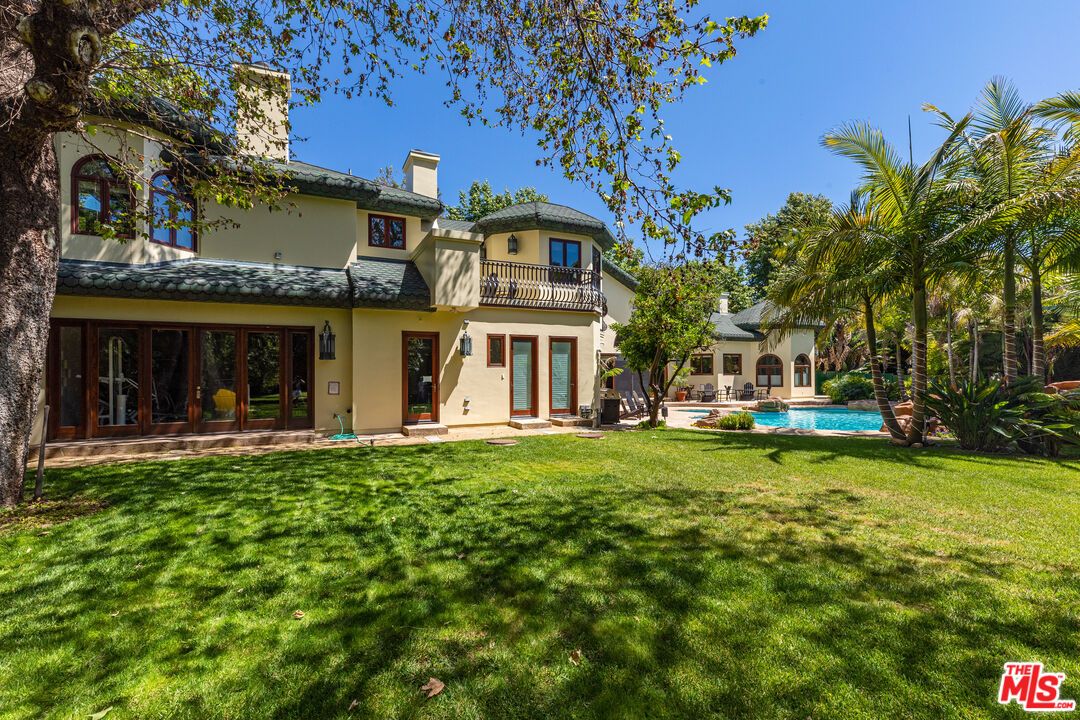 Backyard, Exterior, Pool