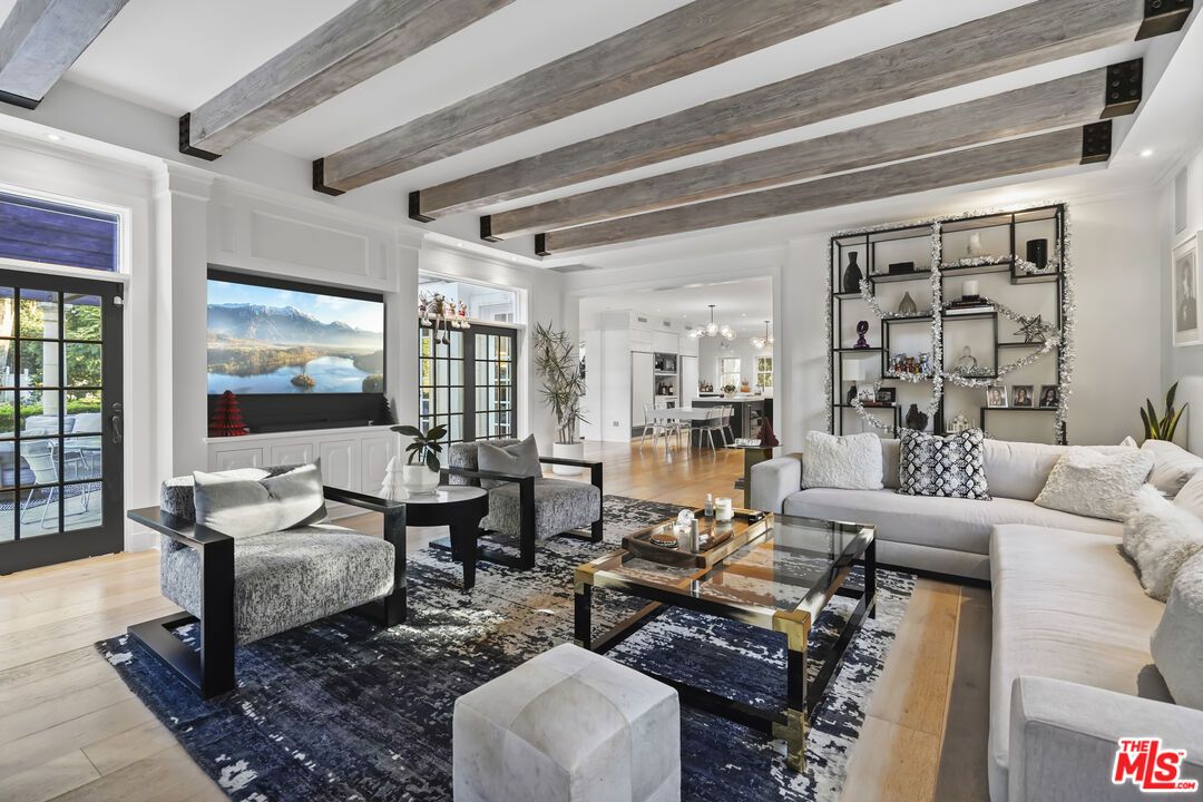 Dining room, Interior, Living room, Pendant Lights, Recessed Lighting, Wooden Beams, Wood Texture Flooring