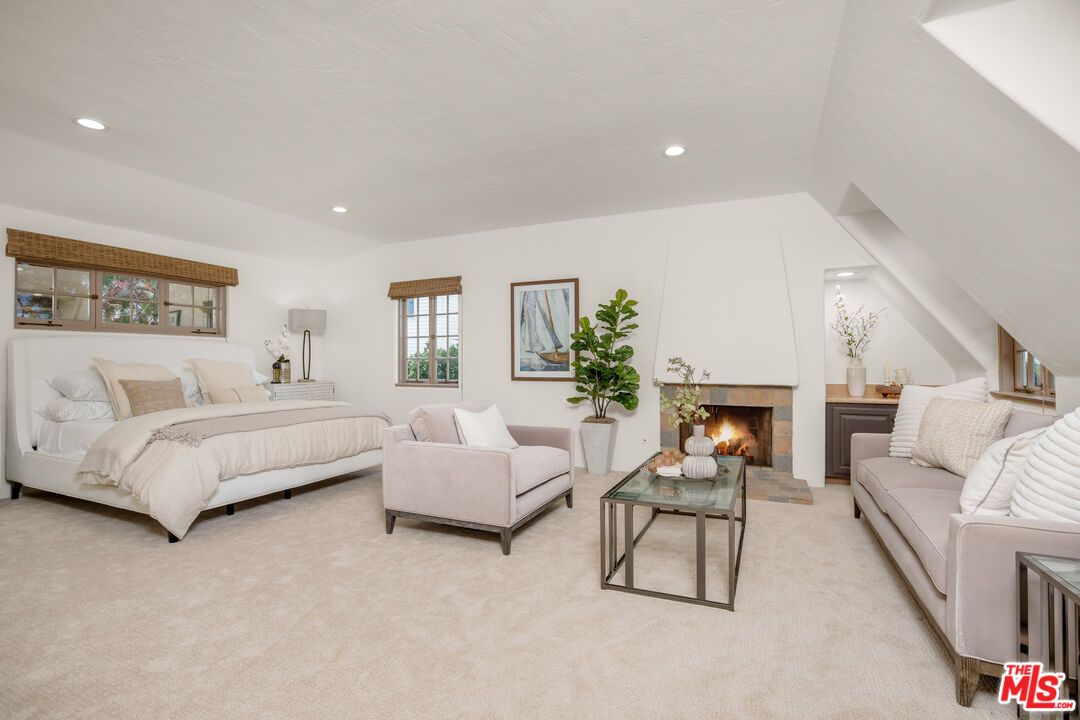 Bedroom, Fireplace, Interior, Living room, Recessed Lighting