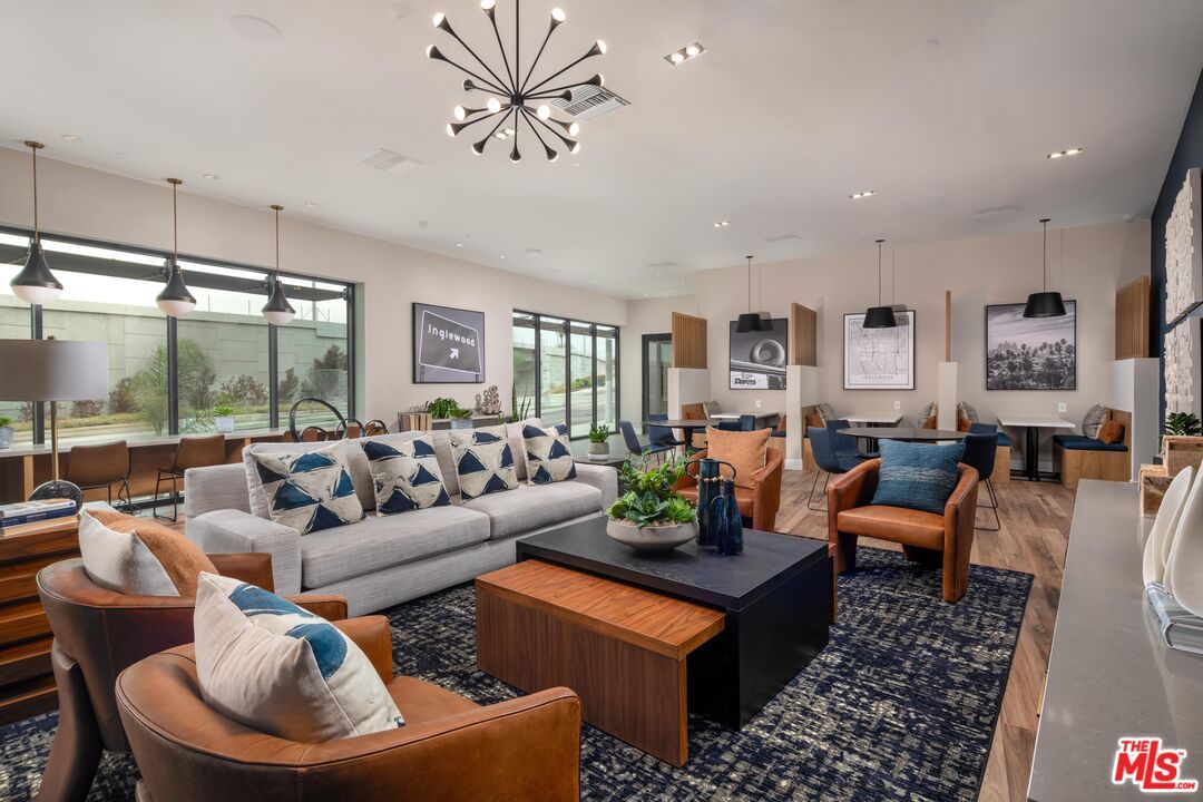 Dining room, Interior, Kitchen, Living room, Pendant Lights, Recessed Lighting, Wood Texture Flooring