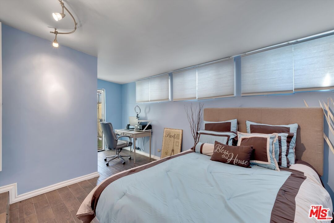 Bedroom, Home Office, Interior, Wood Texture Flooring