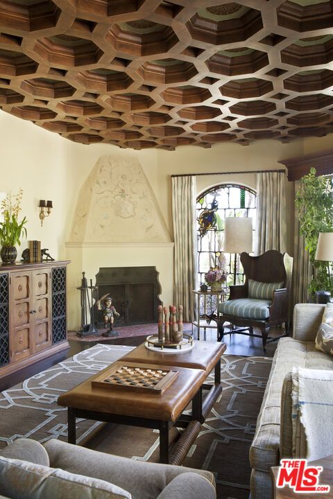 Fireplace, Interior, Living room