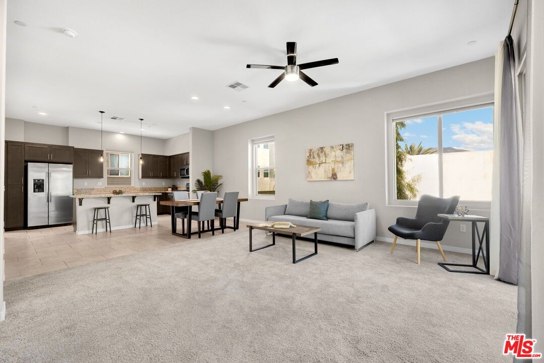 Dining room, Interior, Kitchen, Pendant Lights, Recessed Lighting, Stainless Steel Appliances