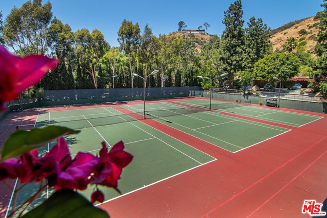 Exterior, Tennis Courts