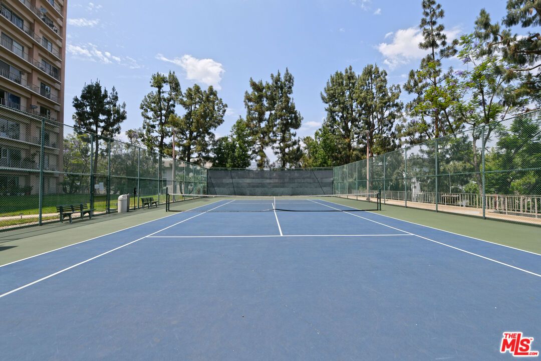 Exterior, Tennis Courts