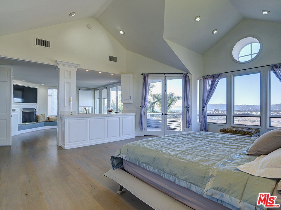 Bedroom, Fireplace, Interior, Recessed Lighting, Wood Texture Flooring