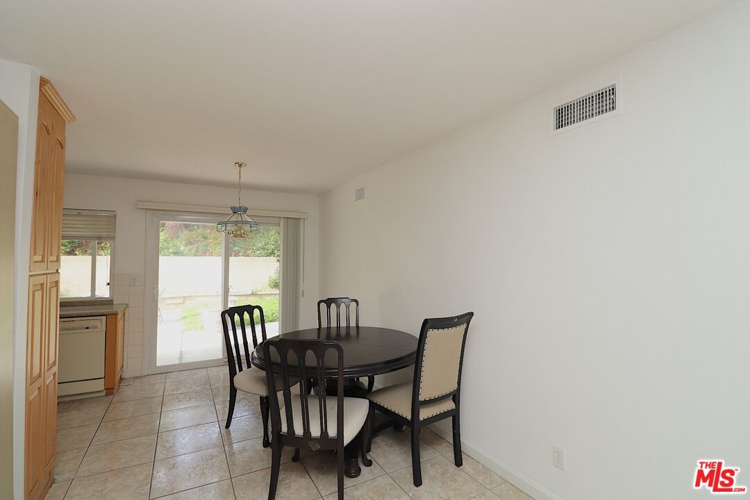 Dining room, Interior, Pendant Lights
