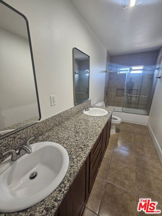Bathroom, Dual Sink Vanities, Glass Shower, Interior