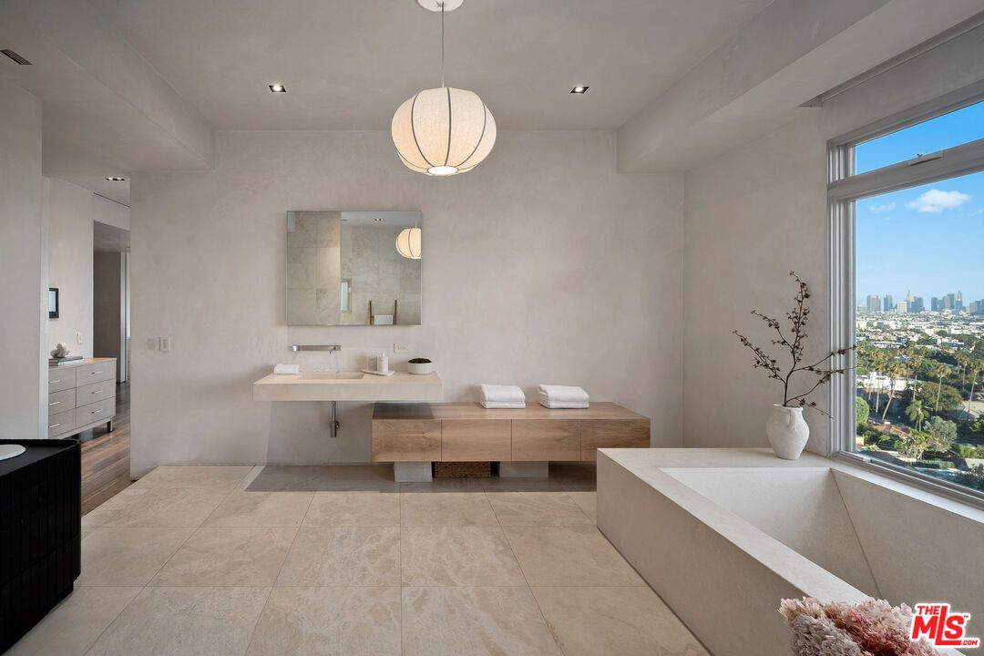 Bathroom, Dual Sink Vanities, Interior, Pendant Lights, Recessed Lighting