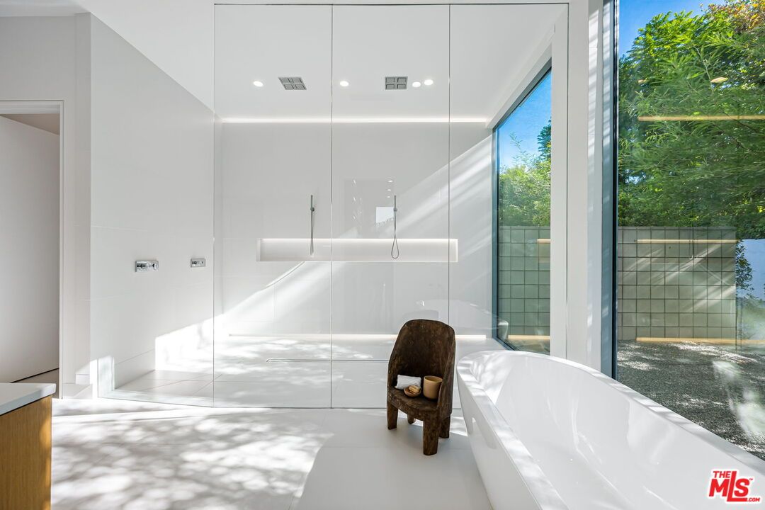 Bathroom, Free Standing Baths, Interior