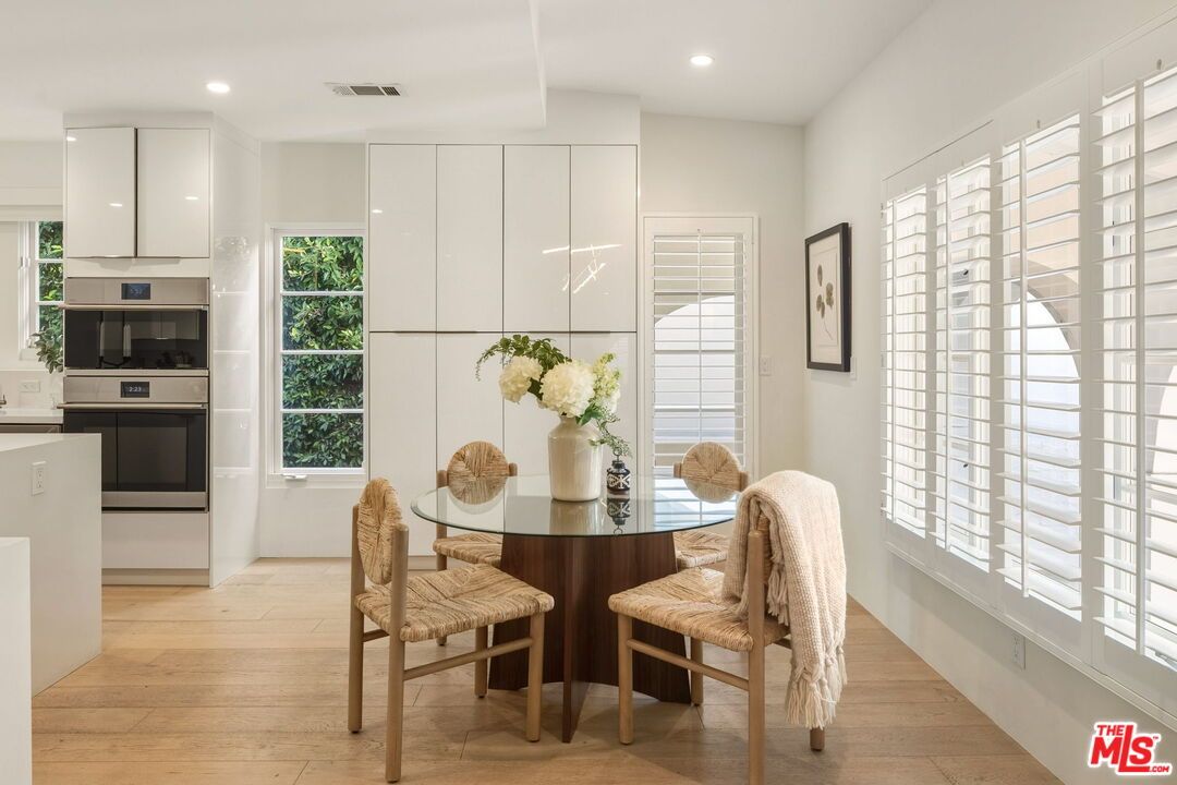 Dining room, Interior, Kitchen, Recessed Lighting, Wood Texture Flooring