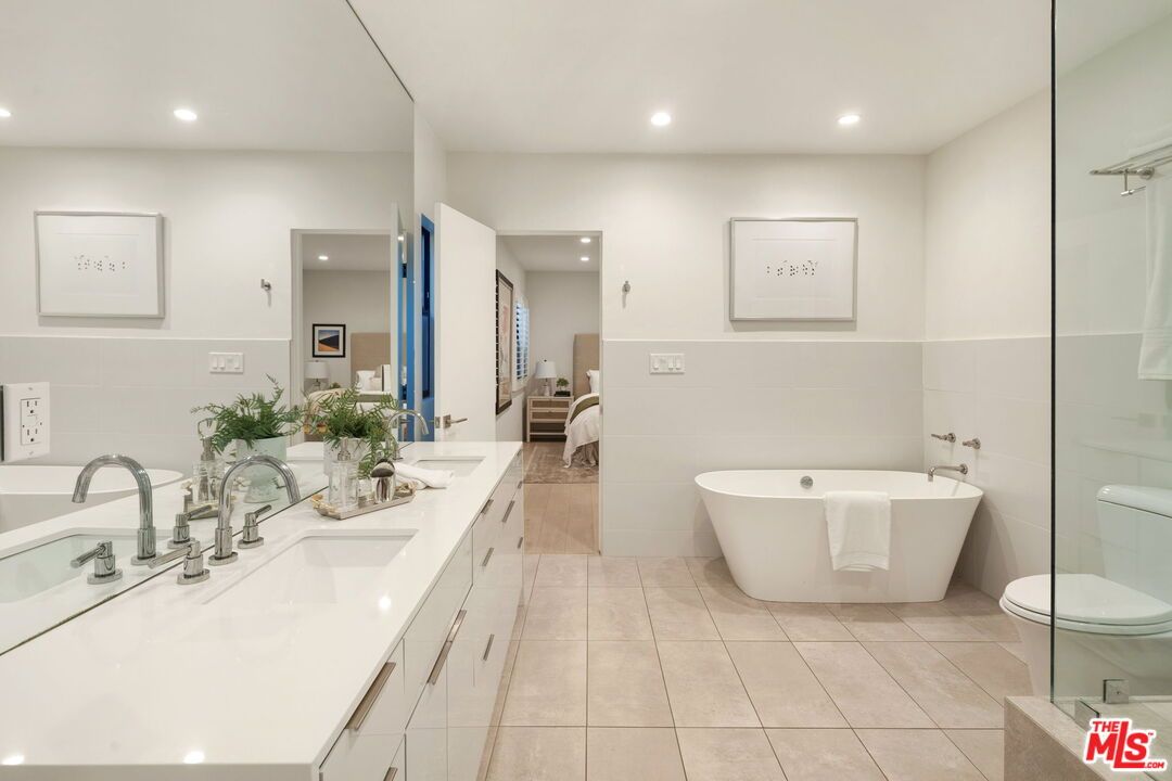 Bathroom, Dual Sink Vanities, Free Standing Baths, Interior, Recessed Lighting