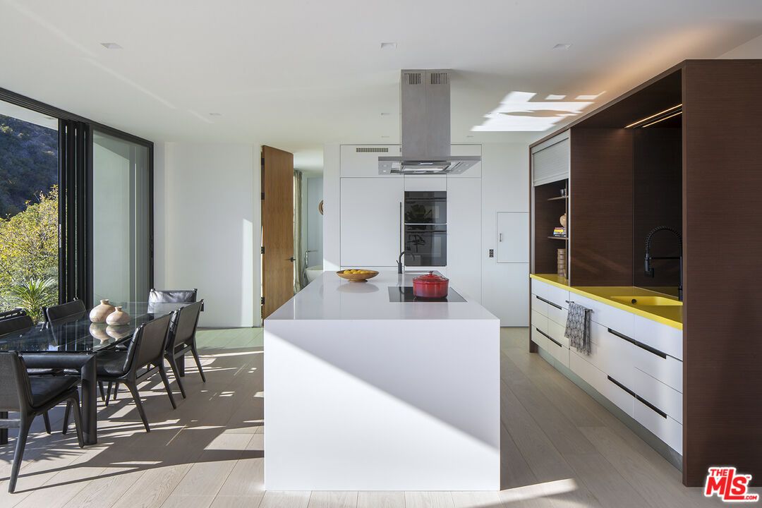 Dining room, Interior, Kitchen, Recessed Lighting, Wood Texture Flooring
