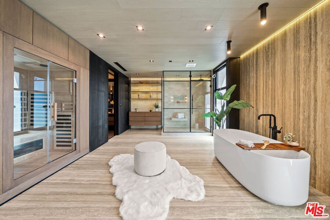 Bathroom, Free Standing Baths, Interior, Recessed Lighting, Wood Texture Flooring