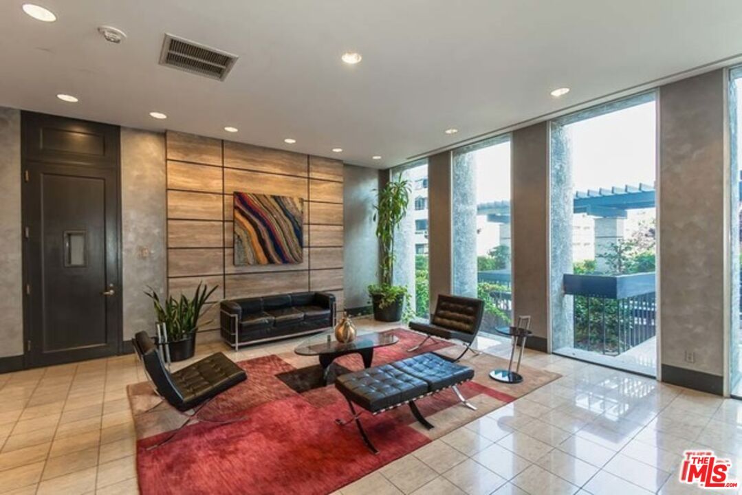 Fireplace, Interior, Living room, Recessed Lighting