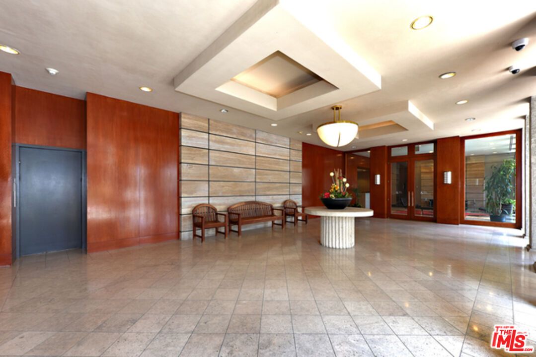 Interior, Pendant Lights, Recessed Lighting, Wooden Walls