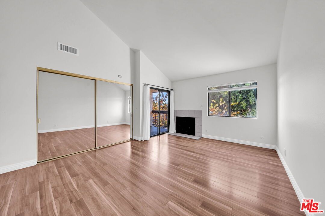 Empty room, Fireplace, Interior, Wood Texture Flooring