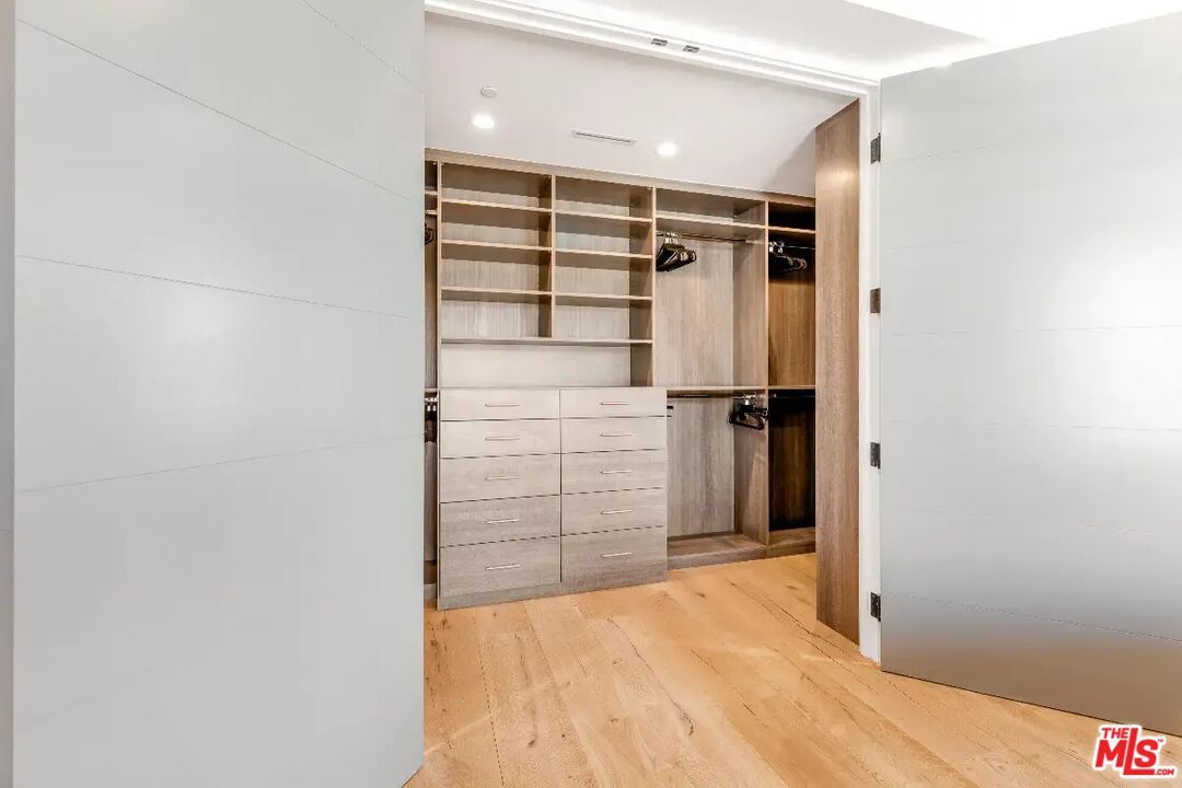 Interior, Recessed Lighting, Walk-in Closets, Wood Texture Flooring