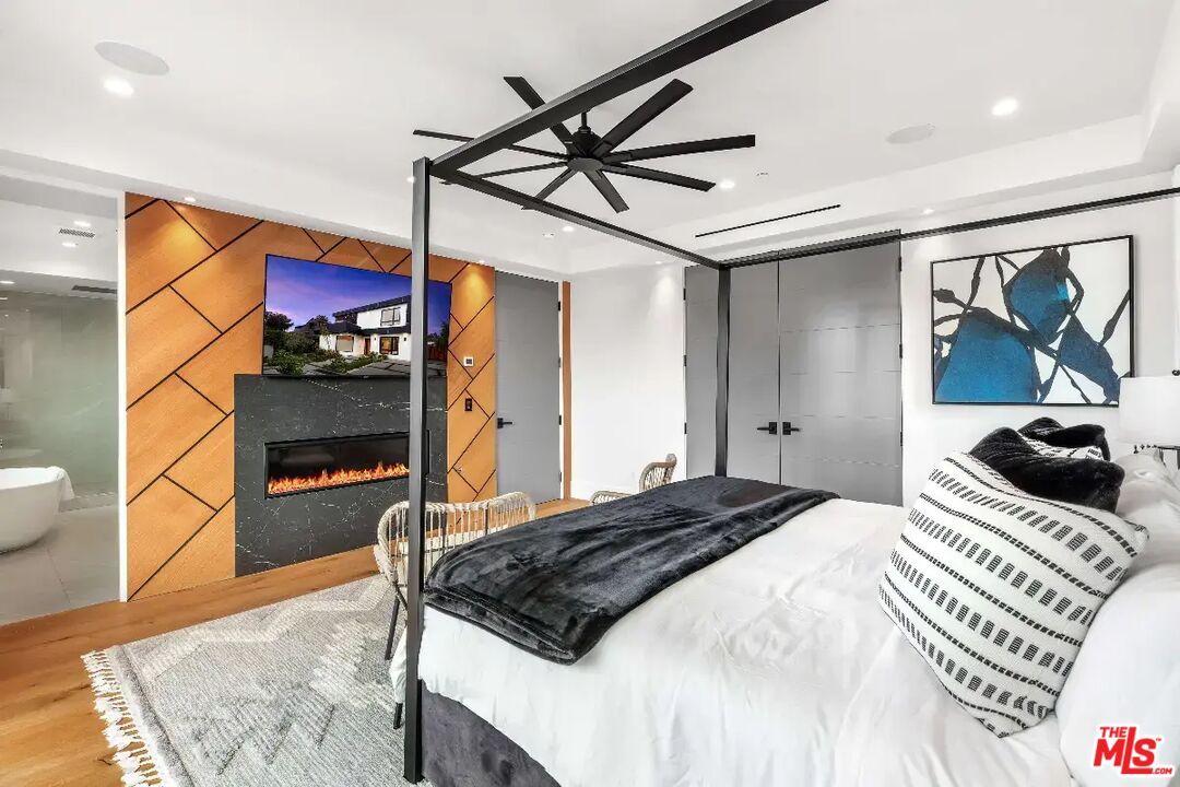 Bedroom, Fireplace, Interior, Recessed Lighting, Wood Texture Flooring