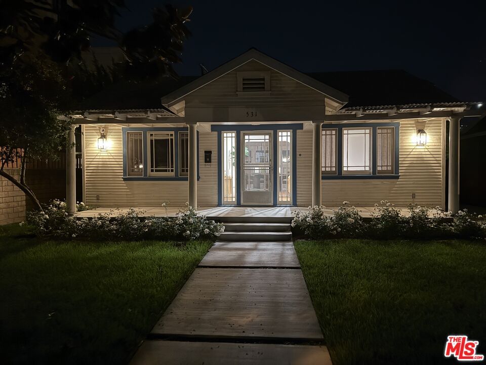 Exterior, Facade, American Craftsman