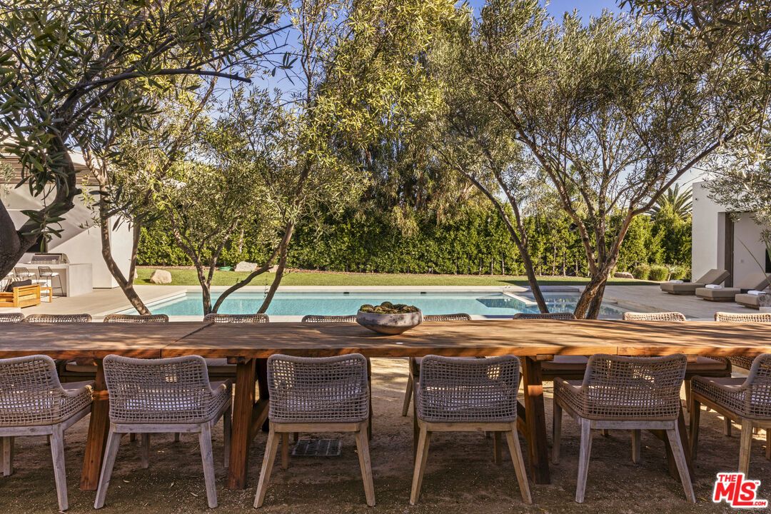 Exterior, Hot Tub, Pool