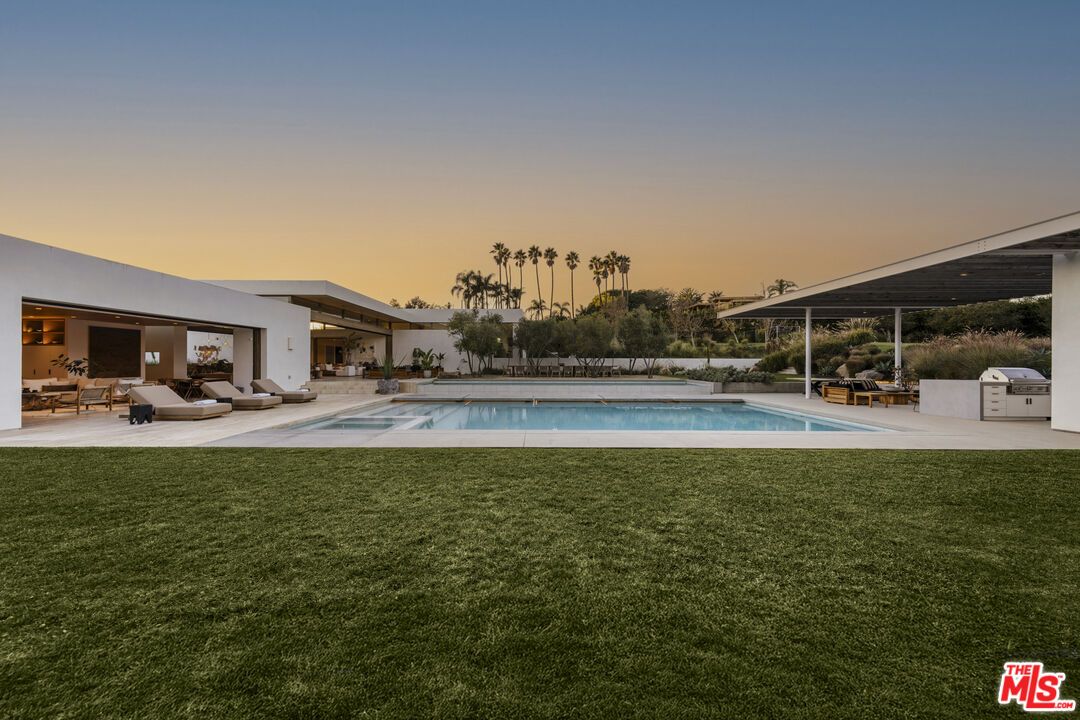 Backyard, Exterior, Pool