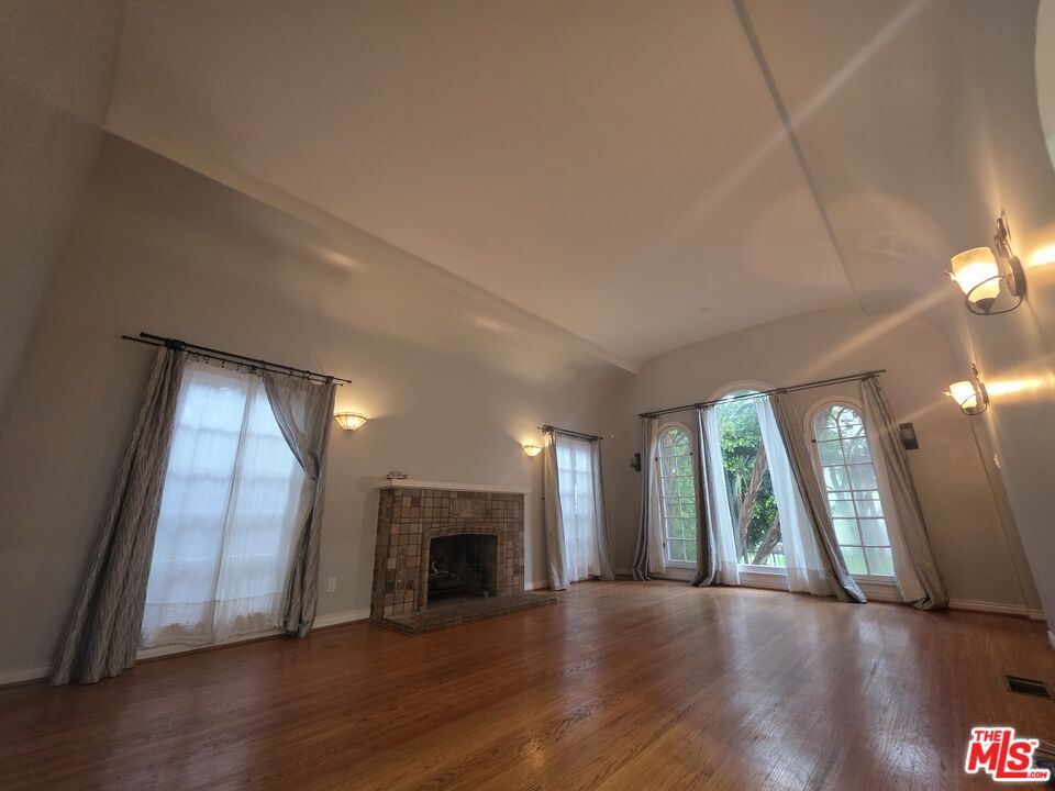 Empty room, Fireplace, Interior, Wood Texture Flooring