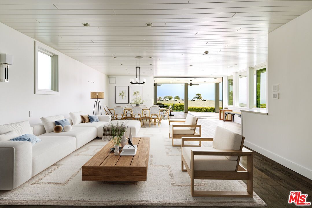 Dining room, Interior, Living room, Pendant Lights, Recessed Lighting, Water, Wood Texture Flooring