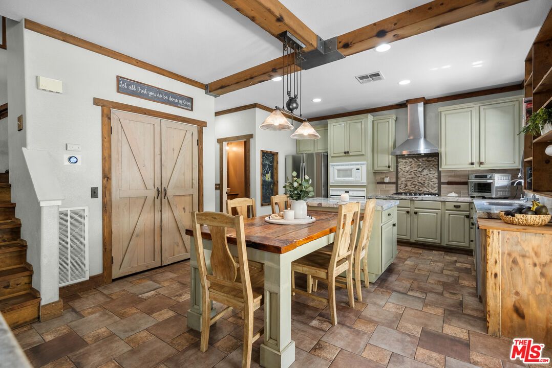 Dining room, Interior, Kitchen, Pendant Lights, Recessed Lighting, Stainless Steel Appliances, Wooden Beams