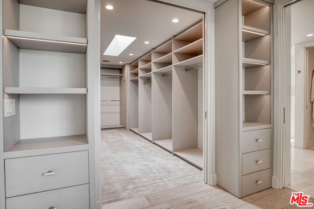 Interior, Recessed Lighting, Walk-in Closets, Wood Texture Flooring