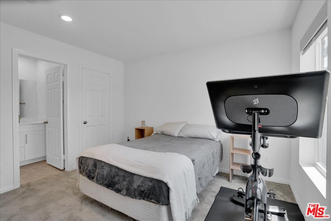 Bedroom, Fitness Equipment, Interior, Recessed Lighting