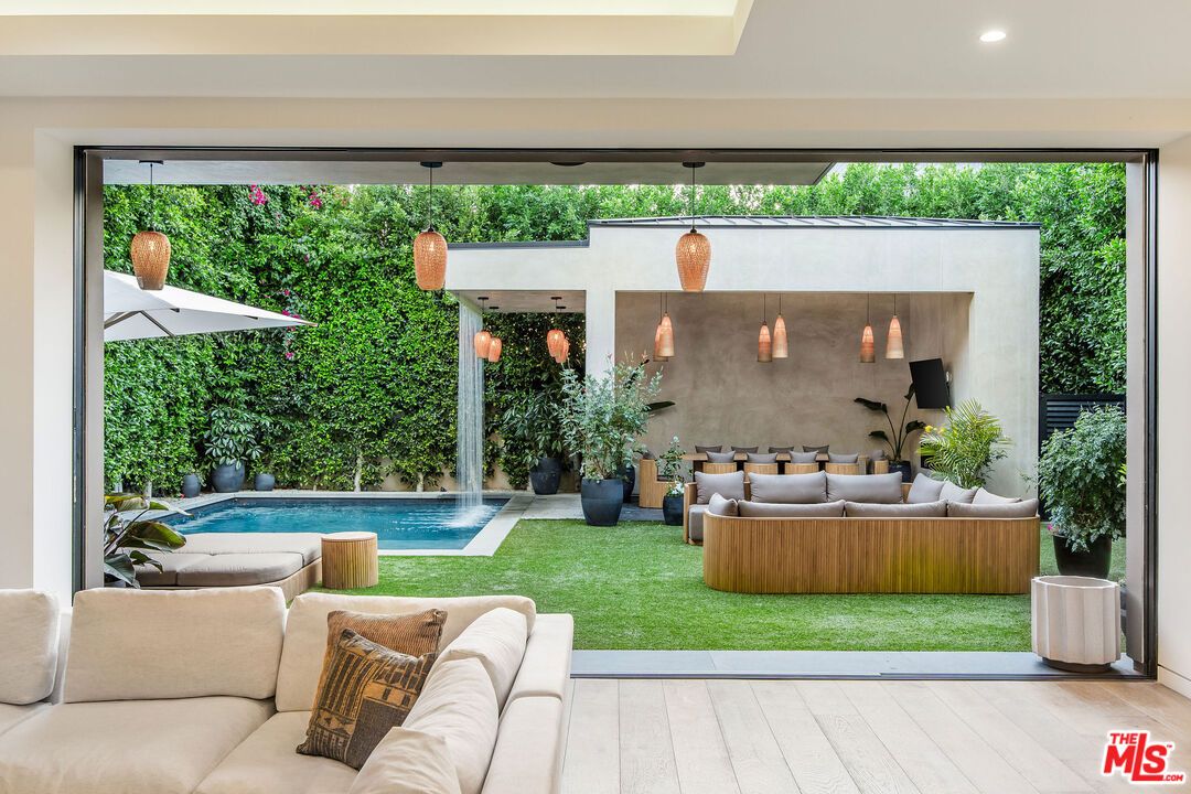 Exterior, Pendant Lights, Pool