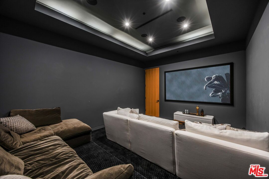 Interior, Projection Screen, Recessed Lighting, Theatre Room