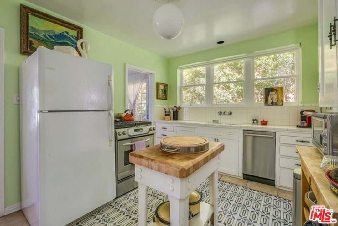 Interior, Kitchen, Stainless Steel Appliances