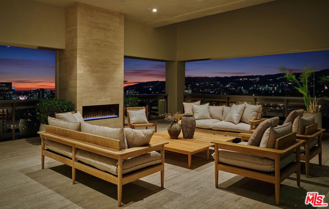 Fireplace, Interior, Living room, Recessed Lighting