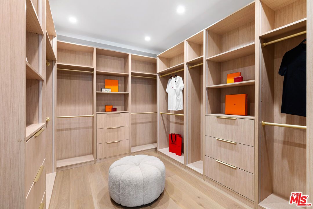 Interior, Recessed Lighting, Walk-in Closets, Wood Texture Flooring