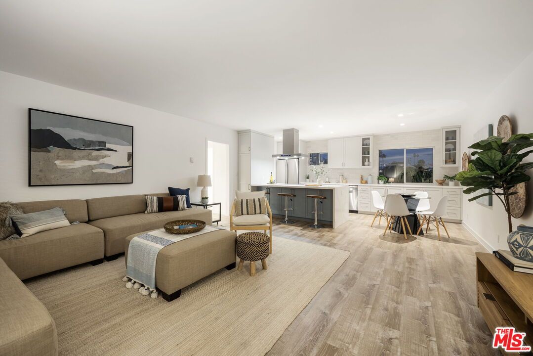 Interior, Kitchen, Living room, Recessed Lighting, Wood Texture Flooring