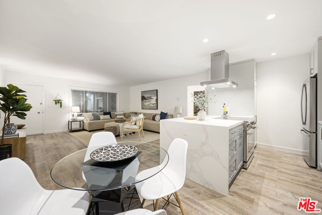 Dining room, Interior, Kitchen, Living room, Recessed Lighting, Wood Texture Flooring